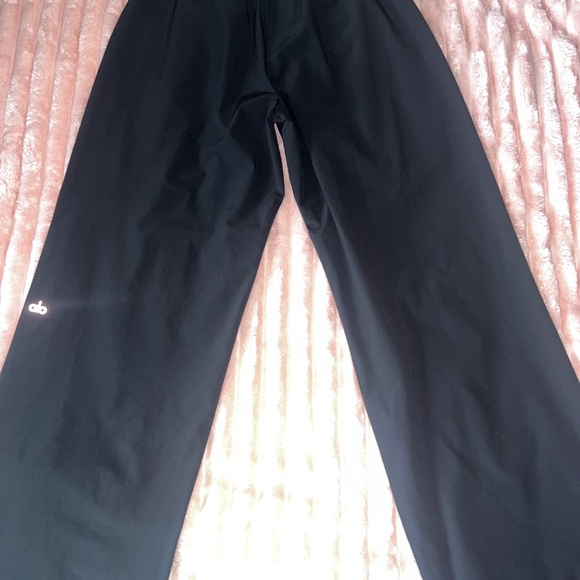 Alo Suit Up Trouser in Black & Size XXS & Regular Length - Picture 3 of 7